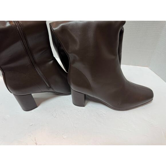 Aerosole women's  Micah Brown Knee-High Boots 9.5WW nwob - Picture 5 of 12